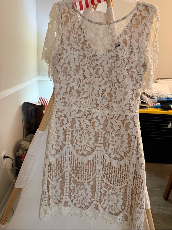 Lulus Dresses & Skirts - Lulu's Ivory Floral Lace Midi Dress with Scoop Neck